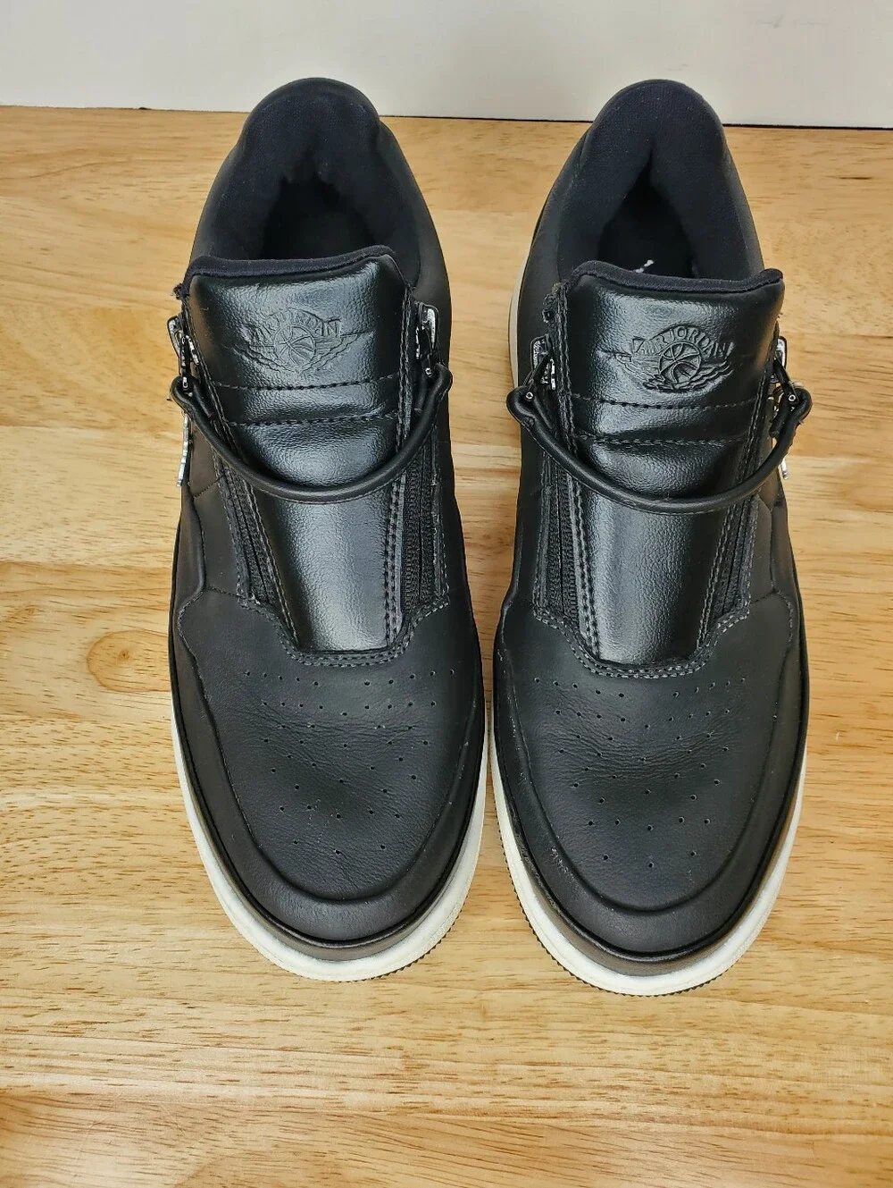 Nike Air Jordan 1 Jester XX Low Black Sail Womens Size 8 AV4050-001